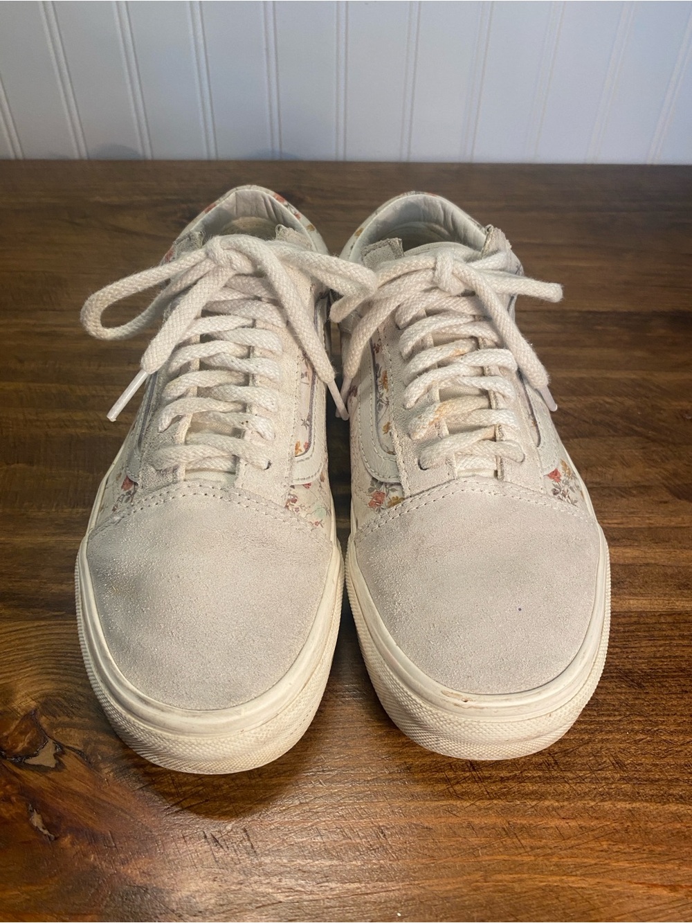 Vans - Classic Low-Top Floral Canvas, Light Grey Suede Sneakers - Womens size 8 - Picture 2 of 16